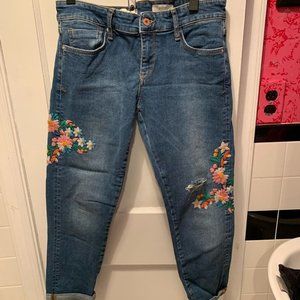 ANTHROPOLOGIE PILCRO floral embroidered jeans